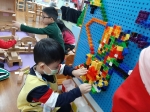 幼兒園110年2月活動照片:GIGO聖誕村創作